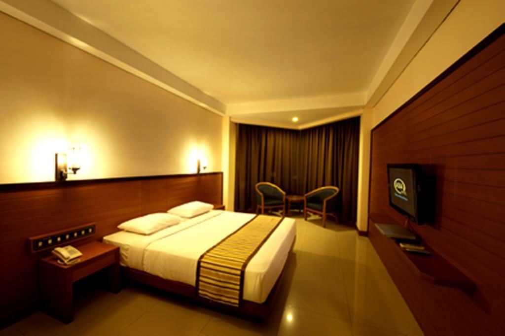 Hotel Asia Solo Zewnętrze zdjęcie